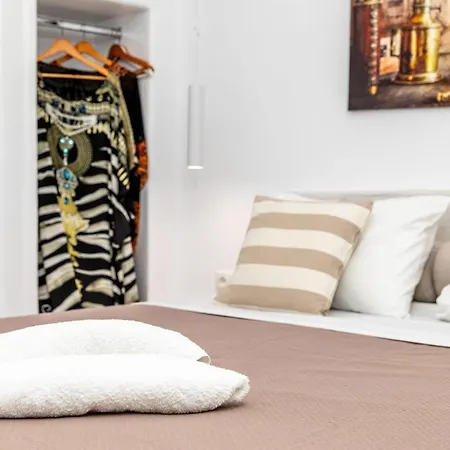 Premium Naxos Suite Family Suite With Private Balcony Modern Furnishing Air-Conditioned Saint George *