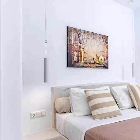 Premium Naxos Suite Family Suite With Private Balcony Modern Furnishing Air-Conditioned Saint George Naxos City